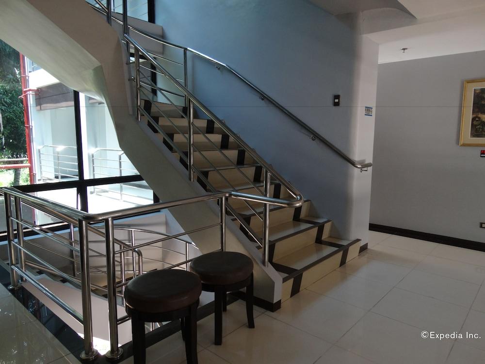 Peridot Suites Davao Екстер'єр фото