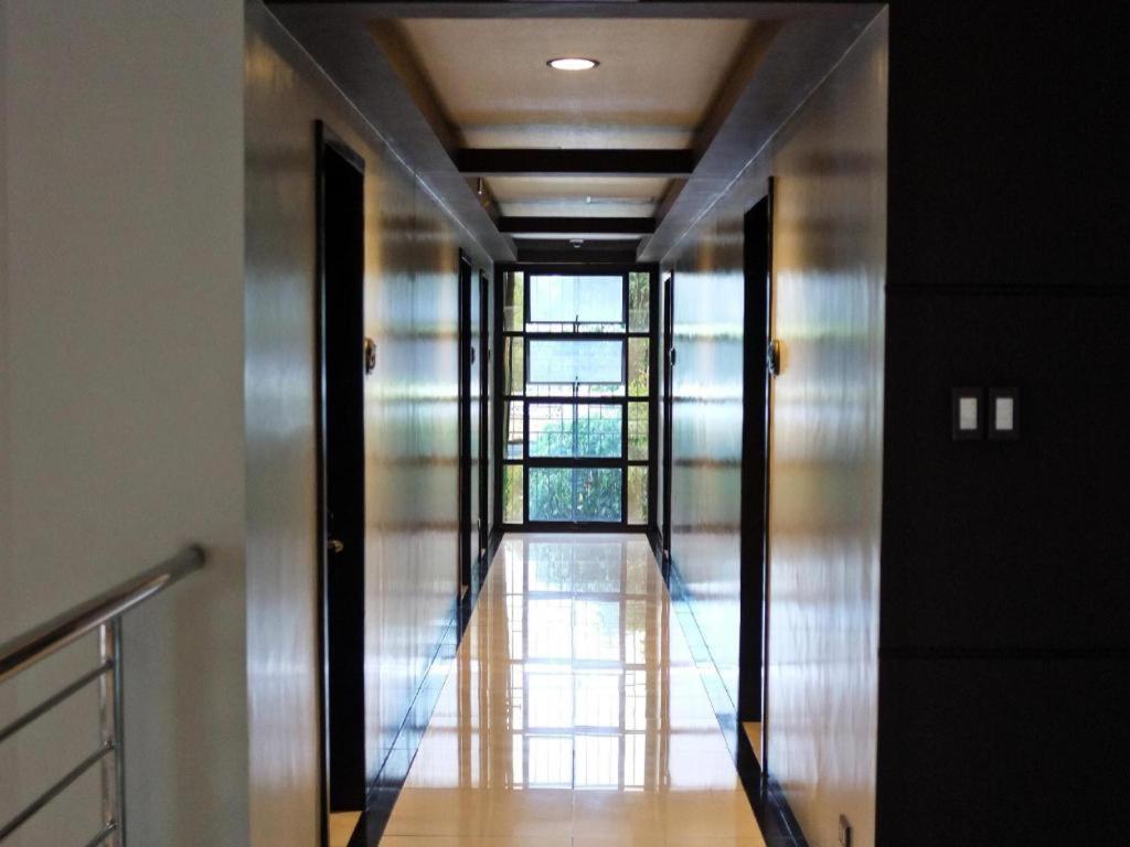 Peridot Suites Davao Екстер'єр фото