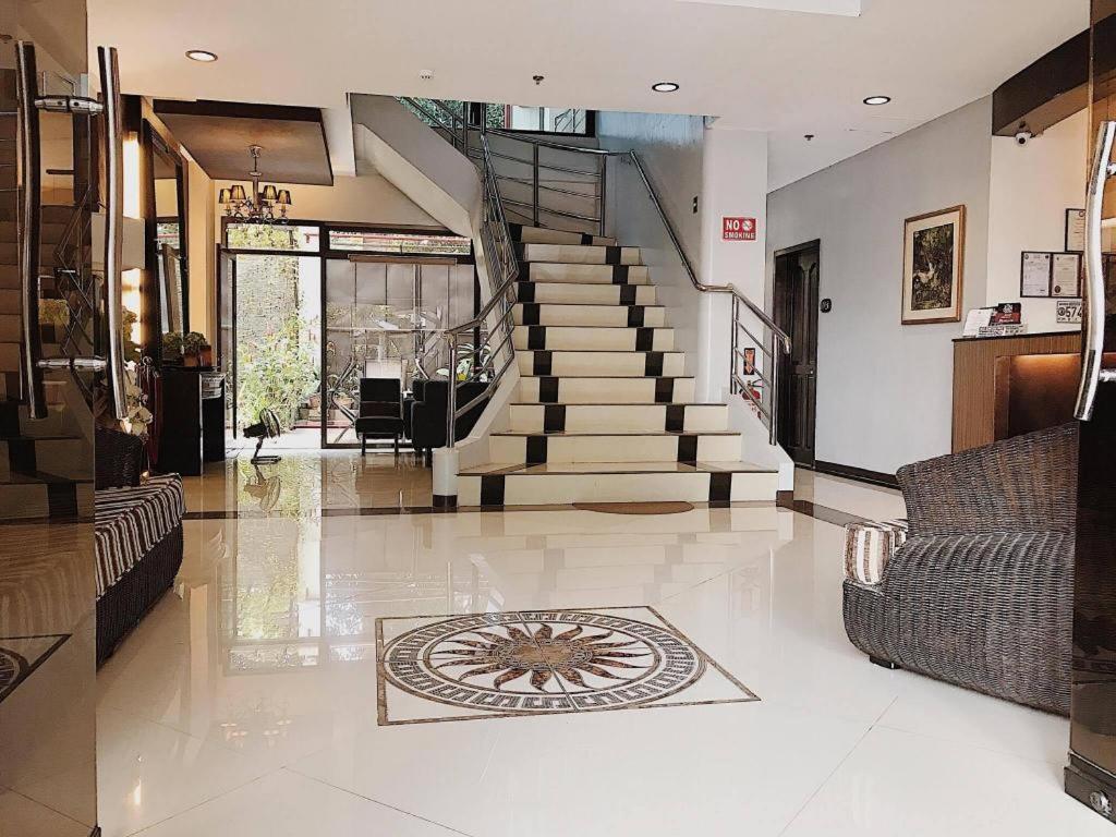 Peridot Suites Davao Екстер'єр фото