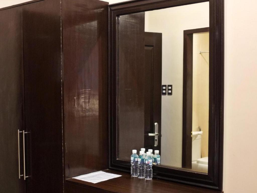 Peridot Suites Davao Екстер'єр фото