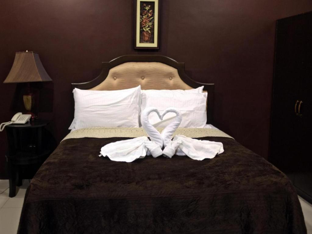 Peridot Suites Davao Екстер'єр фото