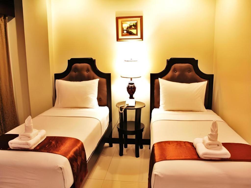 Peridot Suites Davao Екстер'єр фото
