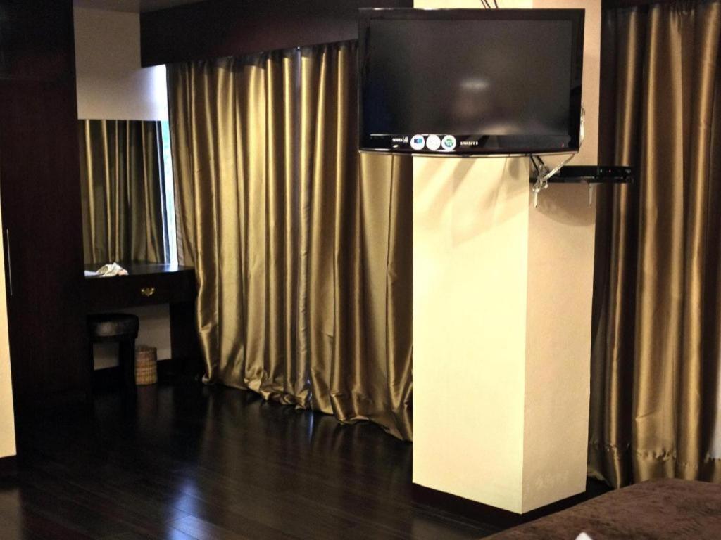 Peridot Suites Davao Екстер'єр фото