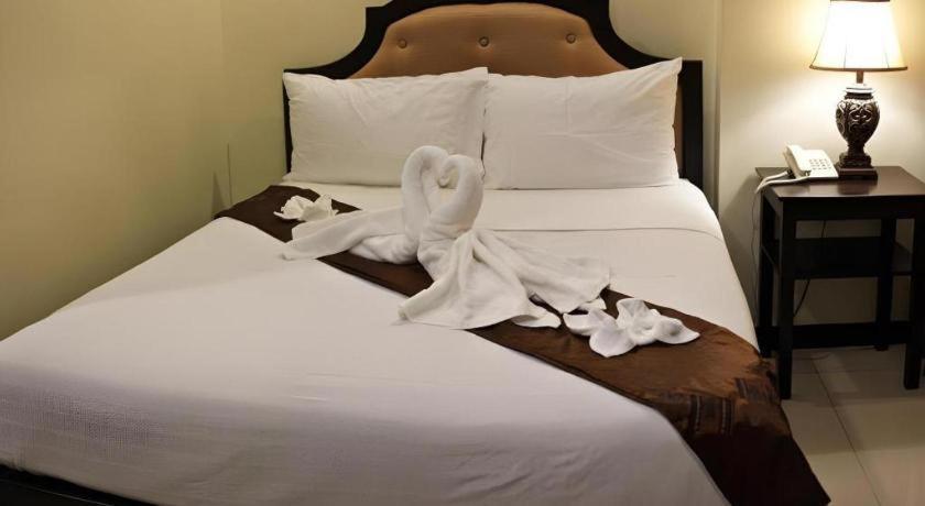 Peridot Suites Davao Екстер'єр фото